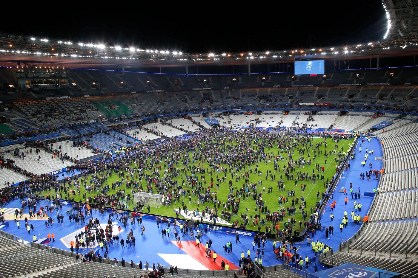 France players to honor victims of Paris attacks in 2015 | iNFOnews.ca