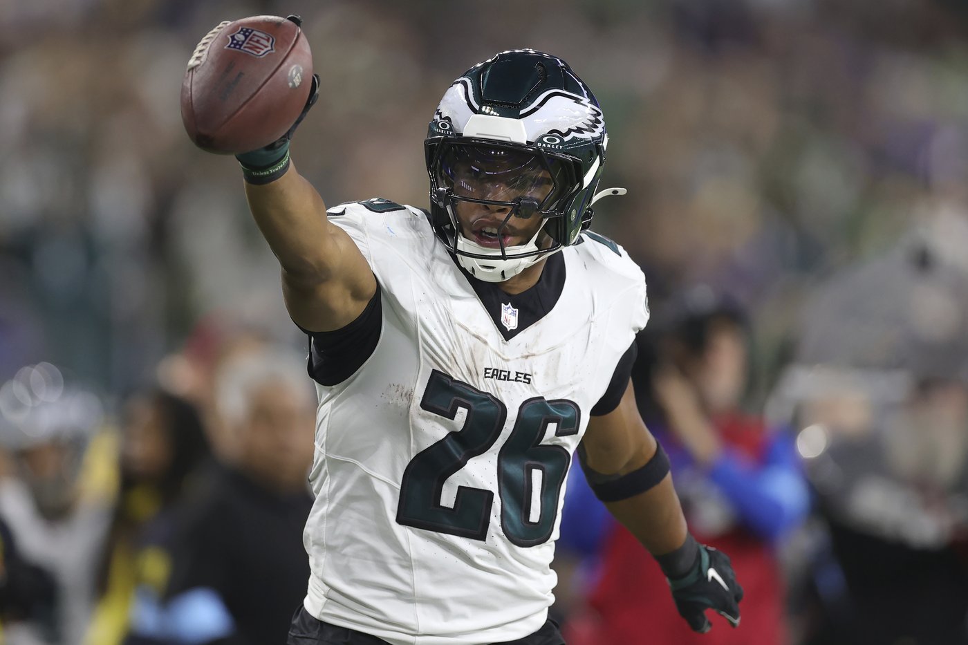 Saquon Barkley sets Eagles franchise record with 255 yards rushing, 2 TDs in a 37-20 win over Rams | iNFOnews.ca Saquon Barkley sets Eagles franchise record with 255 yards rushing, 2 TDs in a 37-20 win over Rams | iNFOnews.ca