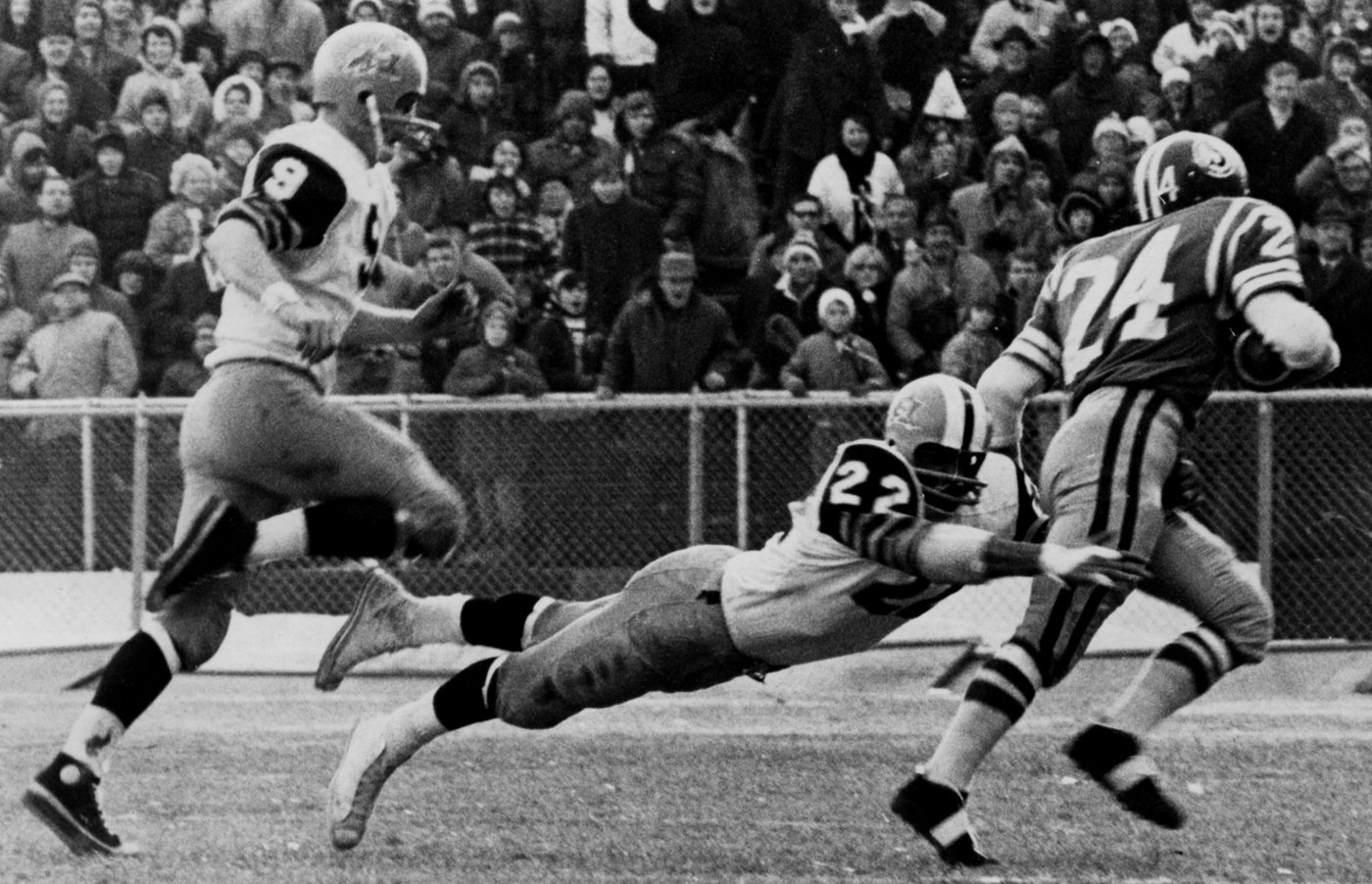 Former Tiger-Cats player, general manager Joe Zuger dead at 84 | iNFOnews.ca Former Tiger-Cats player, general manager Joe Zuger dead at 84 | iNFOnews.ca