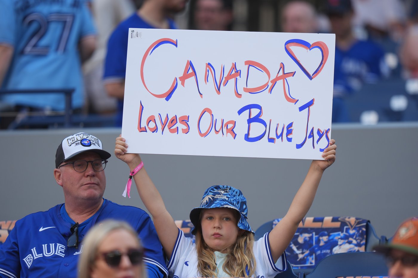 'Feverish fan base': Toronto Blue Jays fans set to cheer on the team in New York | iNFOnews.ca 'Feverish fan base': Toronto Blue Jays fans set to cheer on the team in New York | iNFOnews.ca