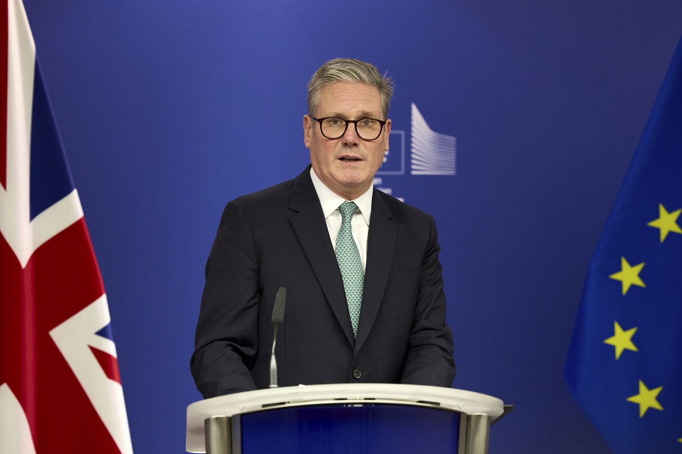 Following freebies row, UK's Starmer pays back $8,000 worth of gifts | iNFOnews.ca Following freebies row, UK's Starmer pays back $8,000 worth of gifts | iNFOnews.ca