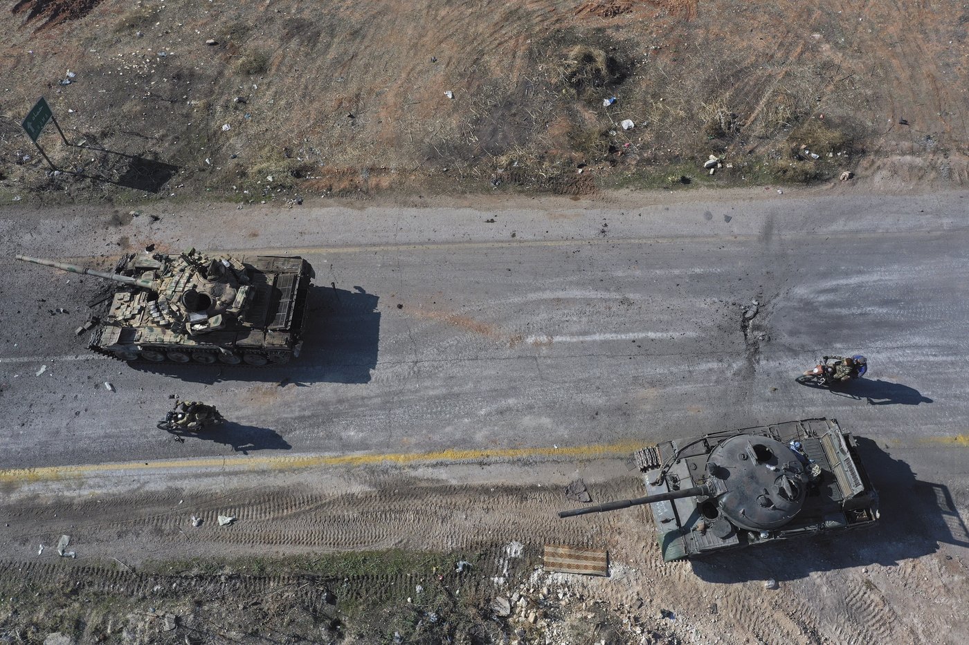 Syria's insurgency leader tours seized city of Aleppo, as fierce battles intensify near Hama | iNFOnews.ca
