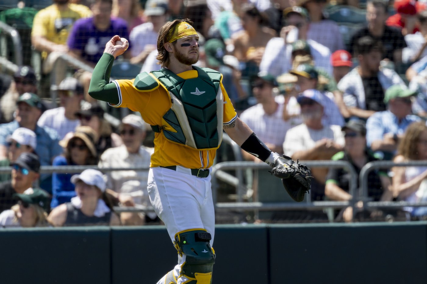 MacIver hits go-ahead single, throws out runner to end game as A's stop skid and Phils' win streak | iNFOnews.ca