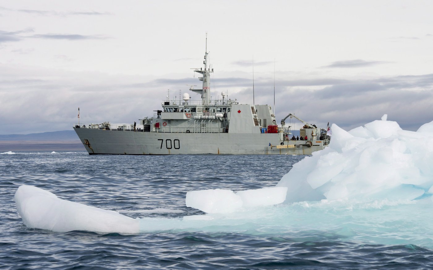 Royal Canadian Navy to retire eight warships before the end of the year | iNFOnews.ca
