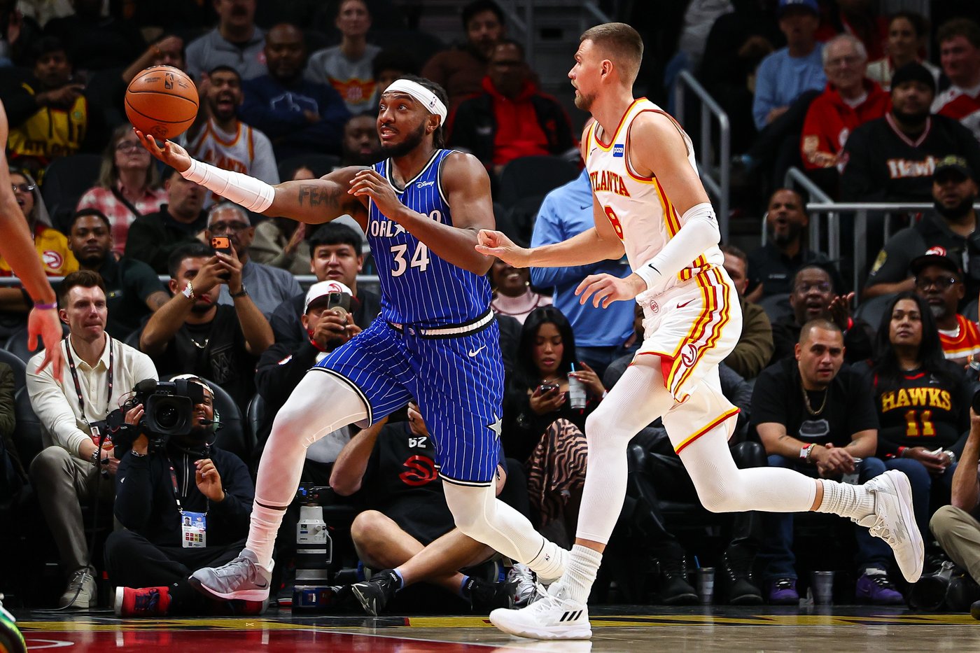 Hawks roll to 127-112 victory over the Magic | iNFOnews.ca Hawks roll to 127-112 victory over the Magic | iNFOnews.ca