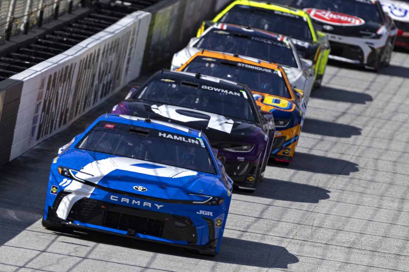 Kyle Larson dominates and claims an emotional Cup victory at Bristol Motor Speedway | iNFOnews.ca Kyle Larson dominates and claims an emotional Cup victory at Bristol Motor Speedway | iNFOnews.ca