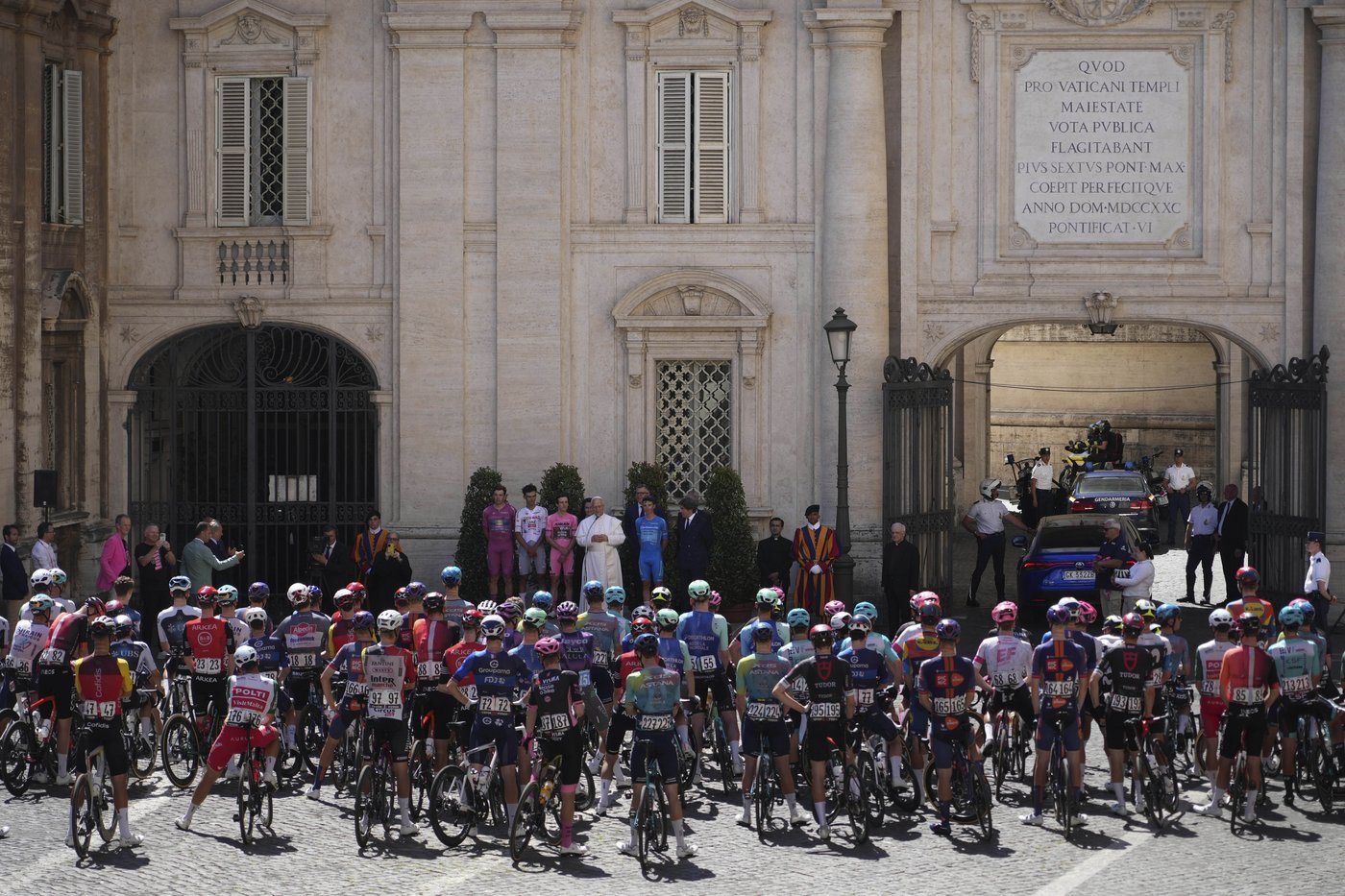 Pope Leo XIV blesses cyclists competing in the Giro d'Italia as final stage enters Vatican gardens | iNFOnews.ca