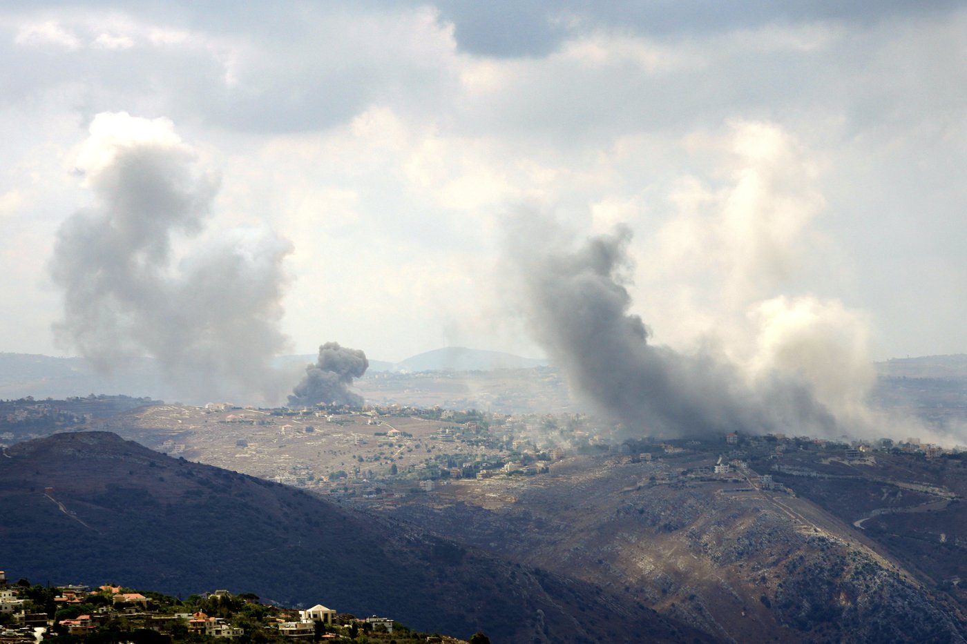 Israel-Hamas war latest: Israel launches intense airstrikes in Lebanon, killing over 492 people | iNFOnews.ca Israel-Hamas war latest: Israel launches intense airstrikes in Lebanon, killing over 492 people | iNFOnews.ca