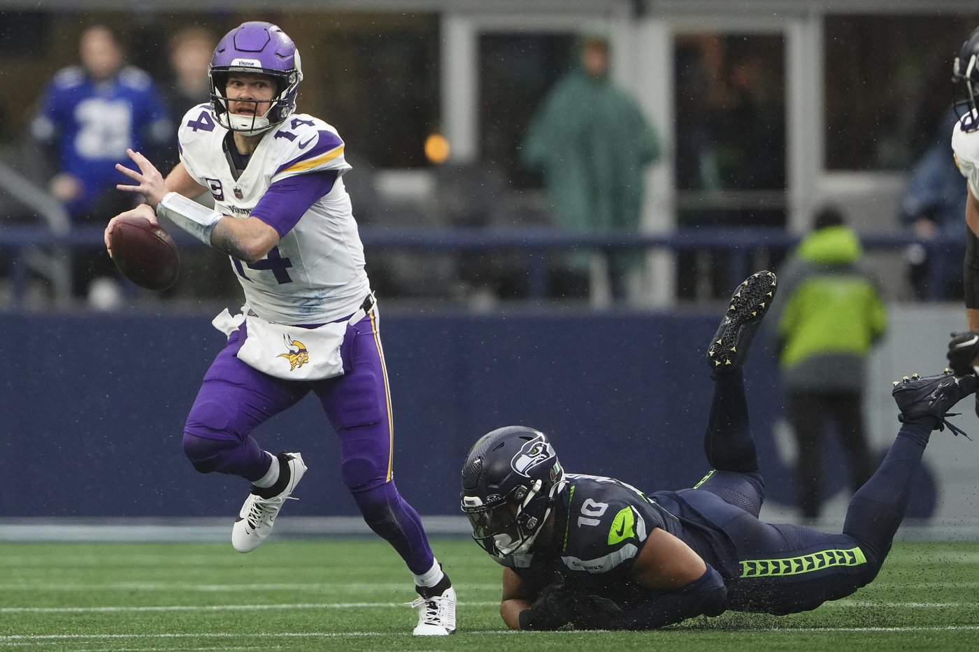 On Football: Falcons and Buccaneers flip spots atop the NFC South and playoff races tighten up | iNFOnews.ca On Football: Falcons and Buccaneers flip spots atop the NFC South and playoff races tighten up | iNFOnews.ca