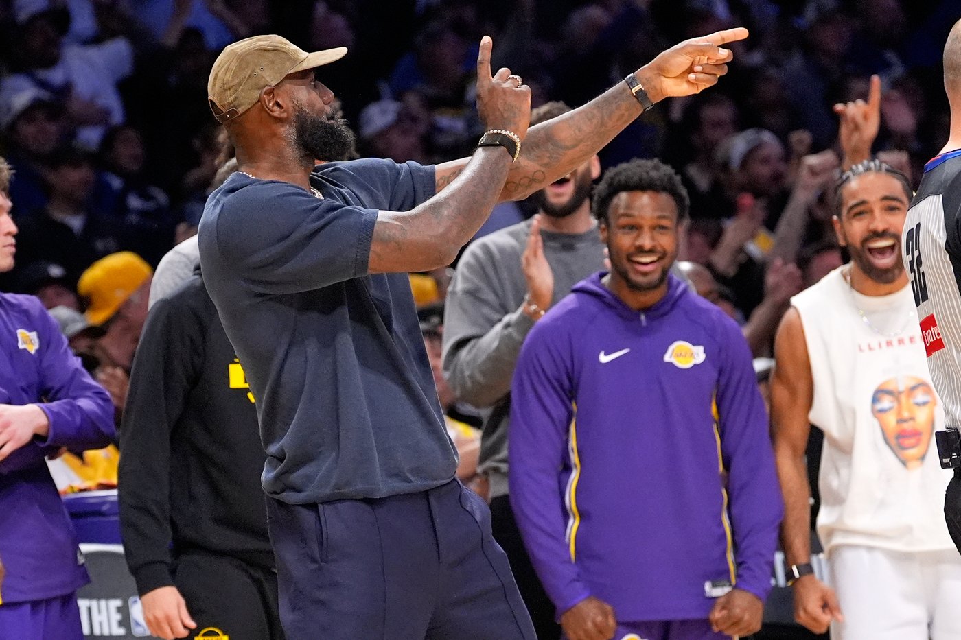 LeBron James ready for contact basketball activity as he works toward season debut for Lakers | iNFOnews.ca LeBron James ready for contact basketball activity as he works toward season debut for Lakers | iNFOnews.ca