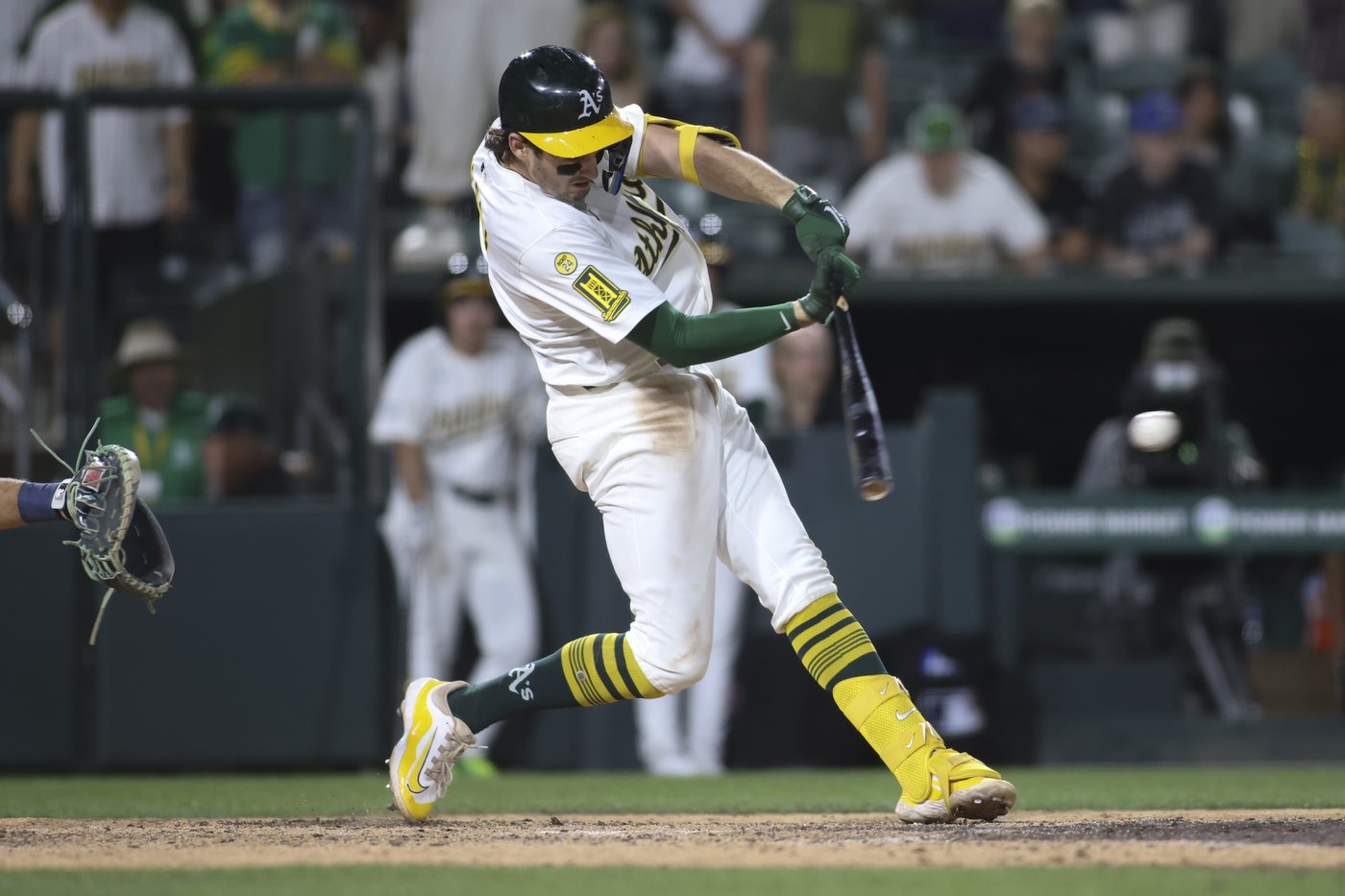 Wilson comes up clutch again as Athletics edge Mariners 7-6 in 11 innings | iNFOnews.ca