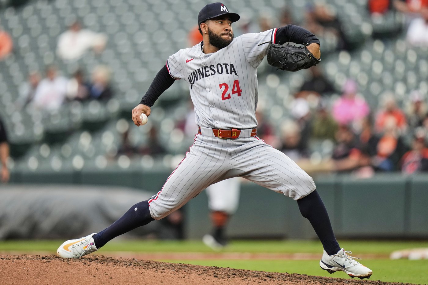 Twins recall right-hander Simeon Woods Richardson for injury-thinned rotation | iNFOnews.ca Twins recall right-hander Simeon Woods Richardson for injury-thinned rotation | iNFOnews.ca