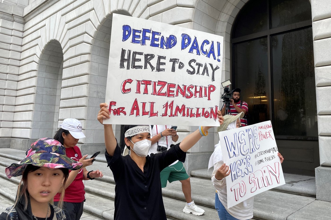 Immigrants brought to the US as children ask judges to keep protections against deportation | iNFOnews.ca Immigrants brought to the US as children ask judges to keep protections against deportation | iNFOnews.ca