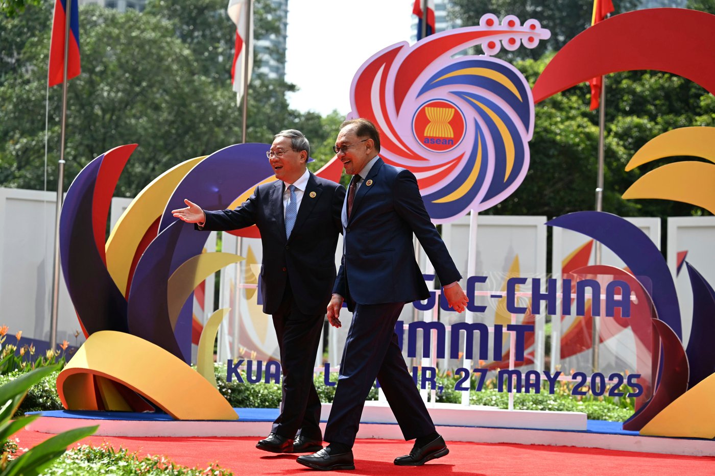 ASEAN opens summit with Persian Gulf nations and China as US threatens tariffs | iNFOnews.ca ASEAN opens summit with Persian Gulf nations and China as US threatens tariffs | iNFOnews.ca