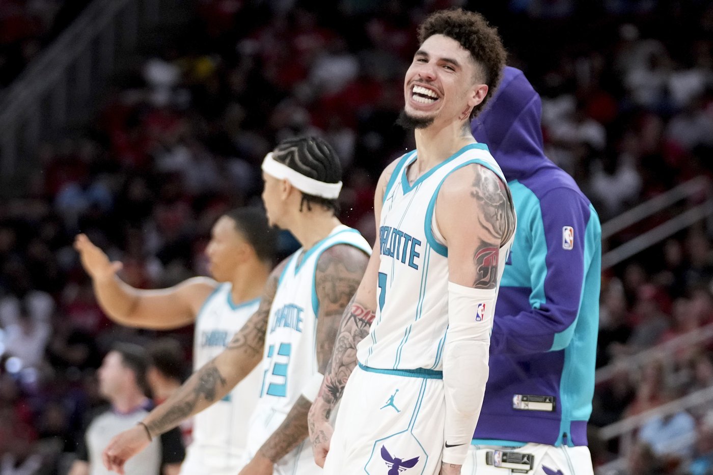 Ball has 34 points and 11 assists in return from ankle injury to lead Hornets over Rockets 110-105 | iNFOnews.ca Ball has 34 points and 11 assists in return from ankle injury to lead Hornets over Rockets 110-105 | iNFOnews.ca