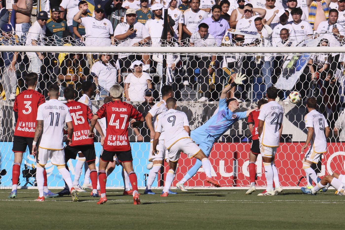 In his third straight MLS Cup final, goalkeeper John McCarthy delivers a title for LA Galaxy | iNFOnews.ca In his third straight MLS Cup final, goalkeeper John McCarthy delivers a title for LA Galaxy | iNFOnews.ca