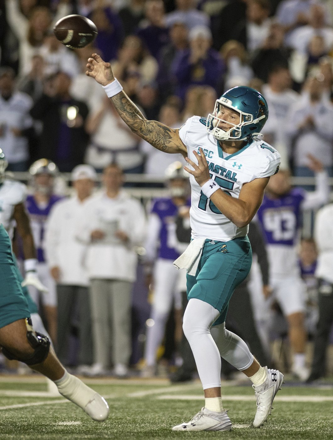 Alonza Barnett III, Lloyd Summerall III spark James Madison to 39-7 romp over Coastal Carolina | iNFOnews.ca