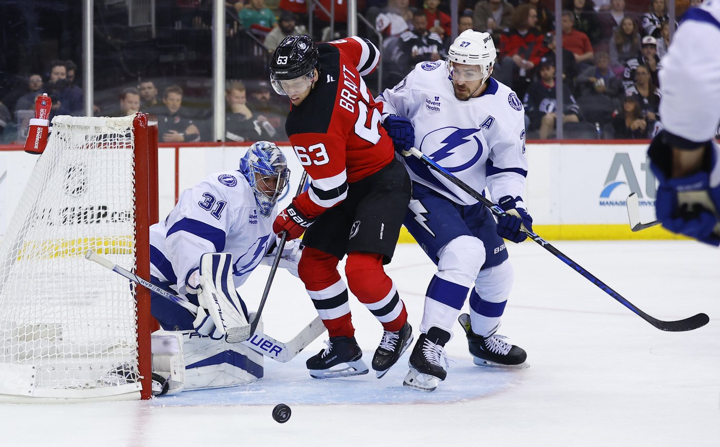 Hagel scores 3, Hedman adds 2 as Lightning beat Devils 8-5 | iNFOnews.ca Hagel scores 3, Hedman adds 2 as Lightning beat Devils 8-5 | iNFOnews.ca