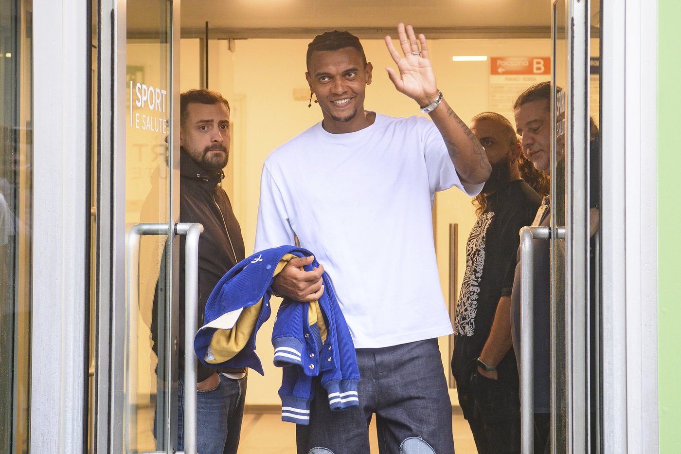 Inter signs Akanji on loan from Manchester City to tackle defensive issues | iNFOnews.ca