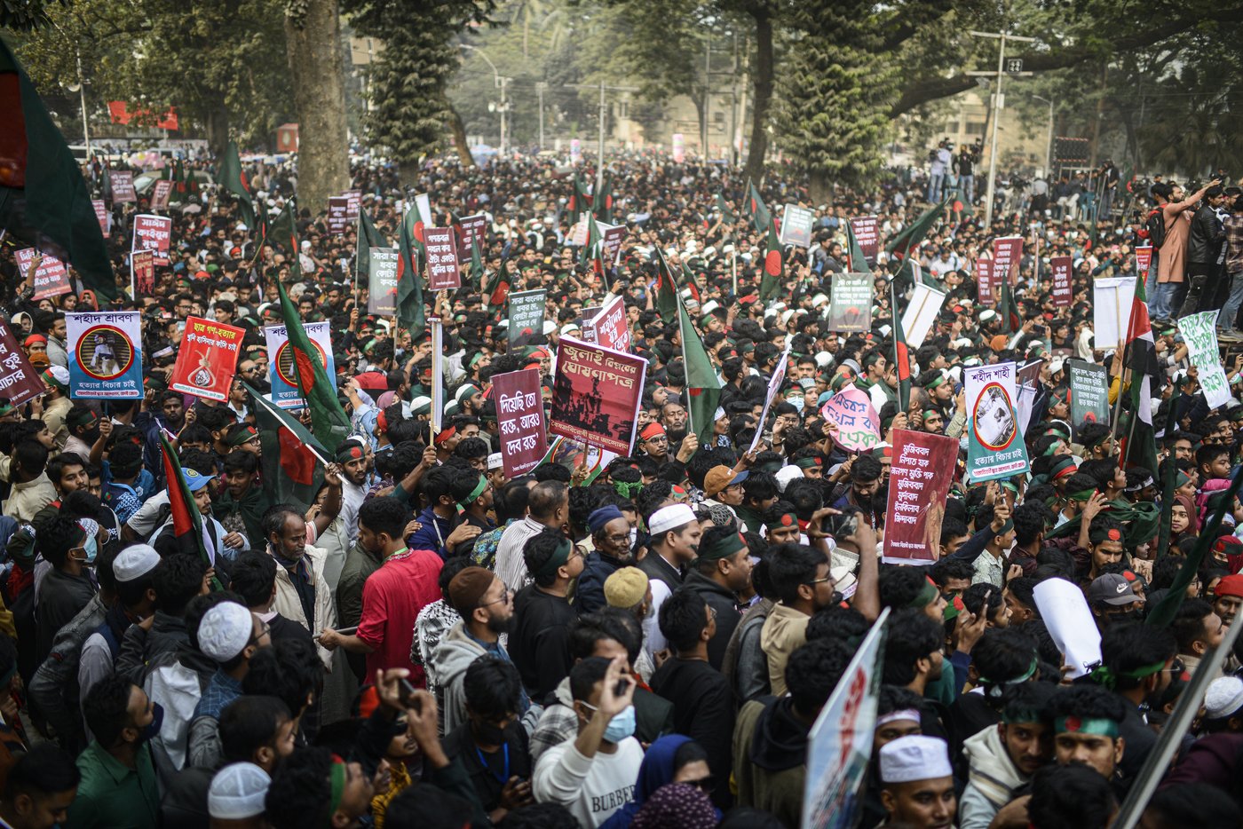 Thousands march in Bangladesh calling for the ousted prime minister's prosecution | iNFOnews.ca