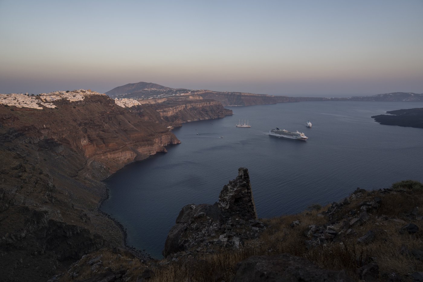 Increased volcanic activity detected in Greece's popular tourist island of Santorini | iNFOnews.ca