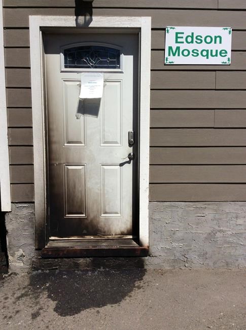 Police suspect fire at mosque in Alberta town was deliberately set | iNFOnews.ca Police suspect fire at mosque in Alberta town was deliberately set | iNFOnews.ca