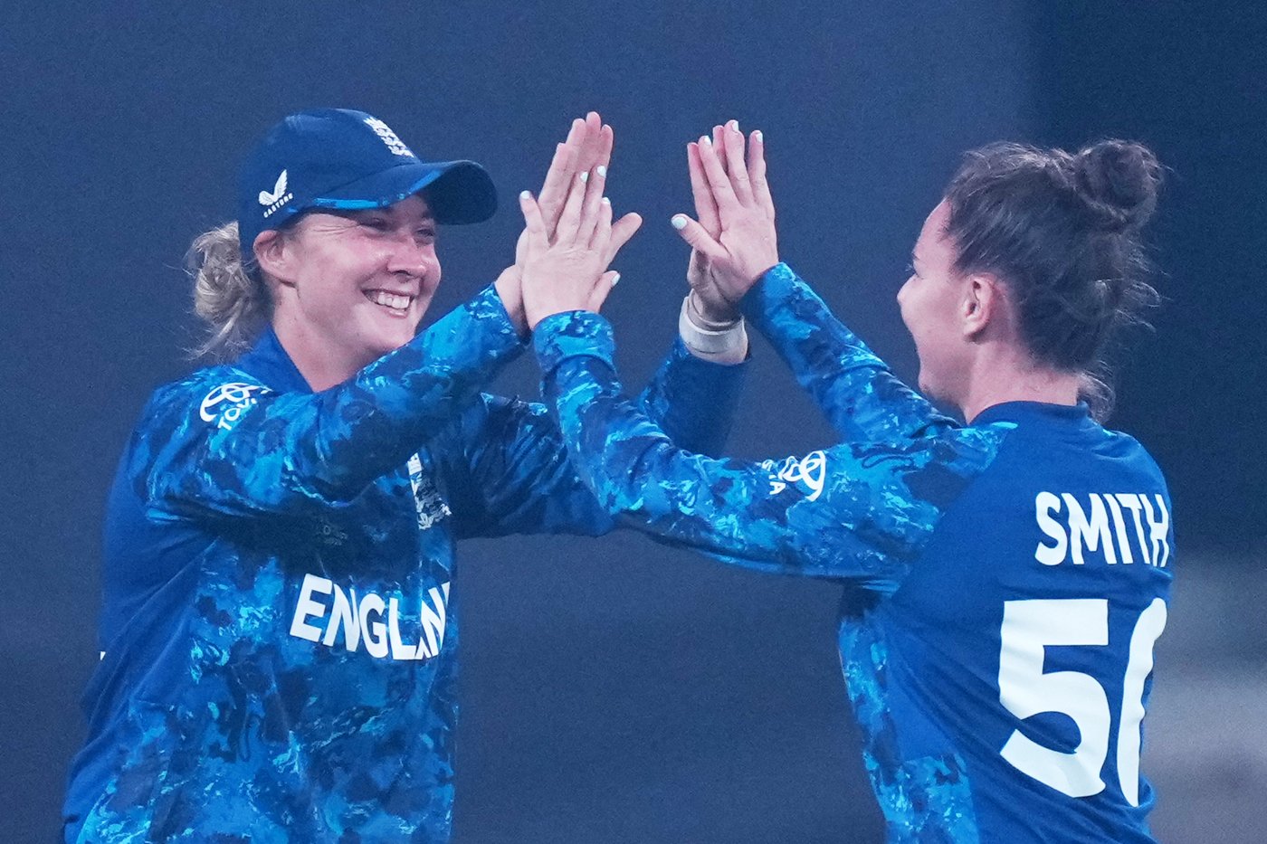 England into semifinals after surviving India's thrilling run chase at Women's Cricket World Cup | iNFOnews.ca