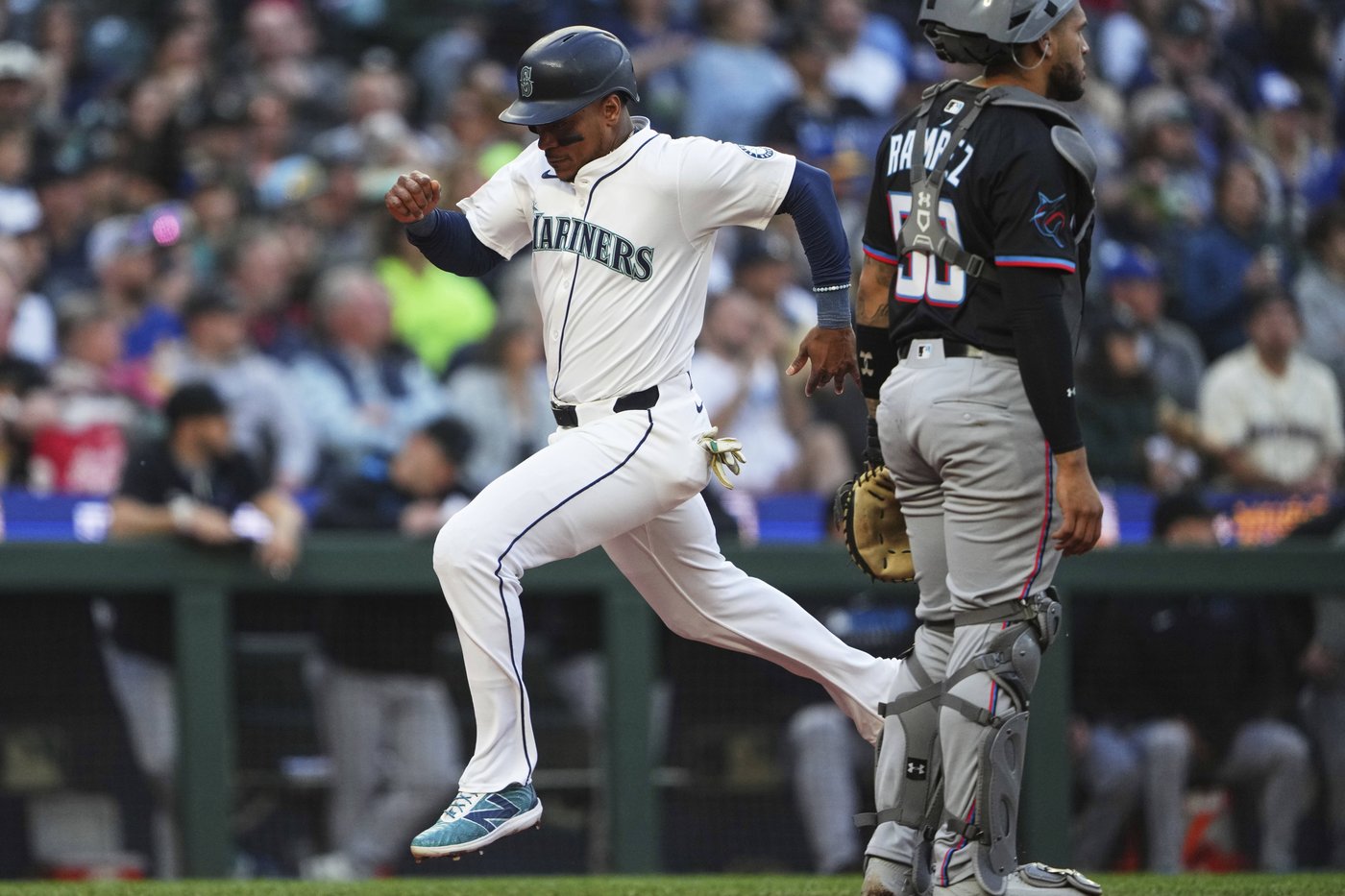 Polanco homers twice to help the Mariners rout the Marlins, 14-0 | iNFOnews.ca Polanco homers twice to help the Mariners rout the Marlins, 14-0 | iNFOnews.ca