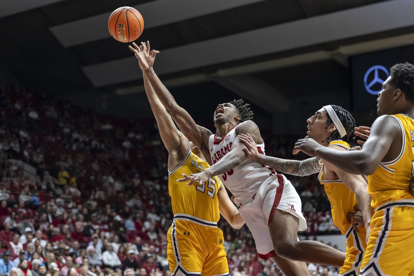 Despite poor shooting, No. 6 Alabama easily beats Kent State 81-54 | iNFOnews.ca Despite poor shooting, No. 6 Alabama easily beats Kent State 81-54 | iNFOnews.ca