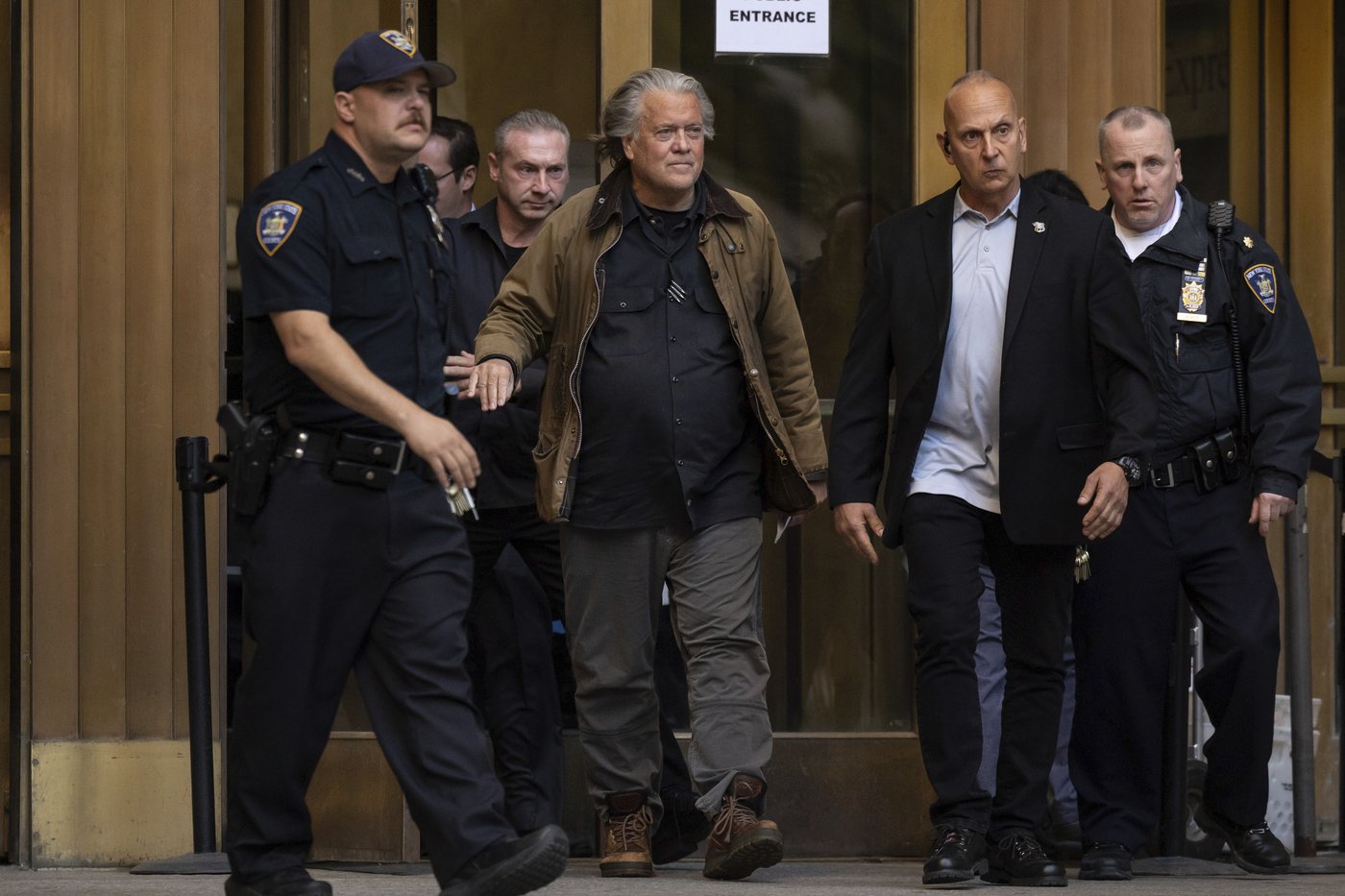 Steve Bannon's trial in a border wall charity scheme case delayed until February | iNFOnews.ca