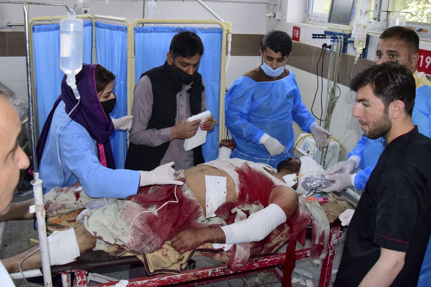 A powerful suicide bombing at a rail station in southwestern Pakistan kills at least 26 | iNFOnews.ca A powerful suicide bombing at a rail station in southwestern Pakistan kills at least 26 | iNFOnews.ca