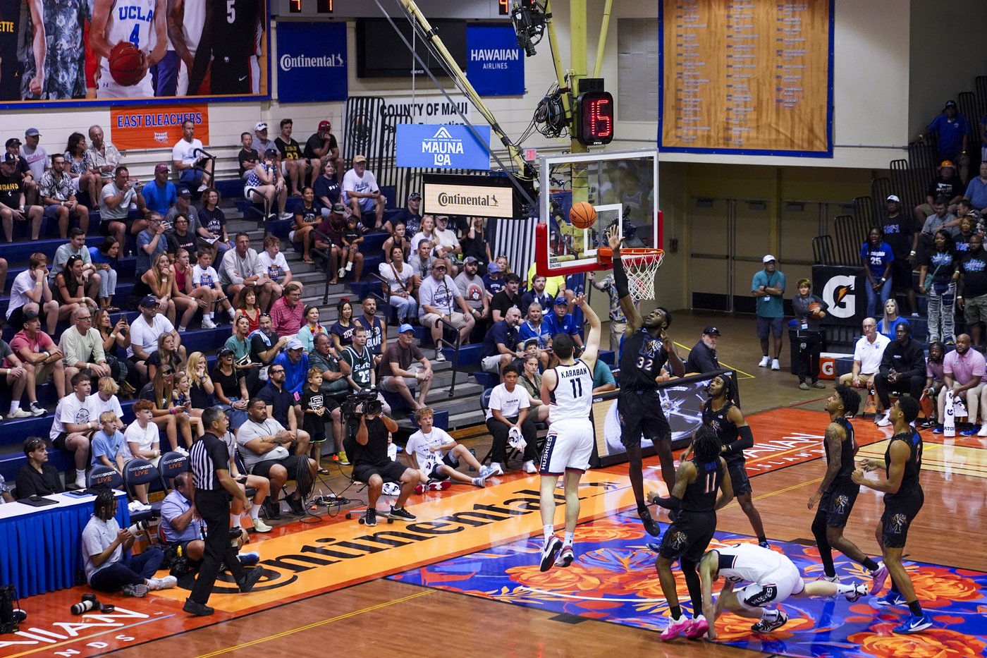 Memphis beats No. 2 UConn 99-97 in overtime to tip off Maui Invitational | iNFOnews.ca