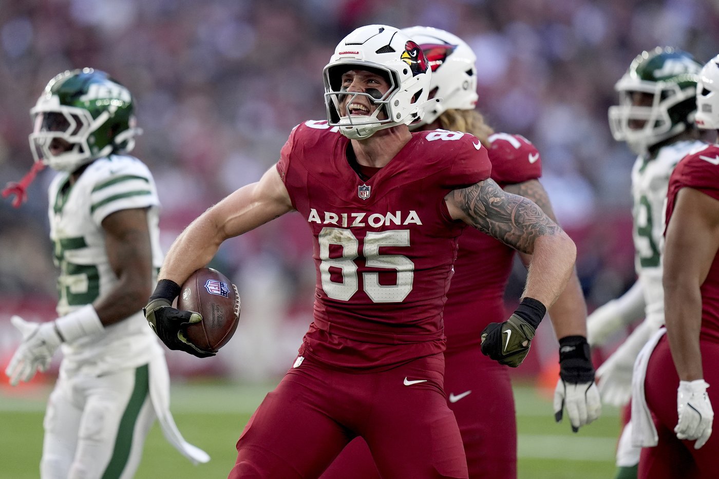 Brilliant performance by Kyler Murray leads Cardinals over Jets 31-6 for 4th straight victory | iNFOnews.ca