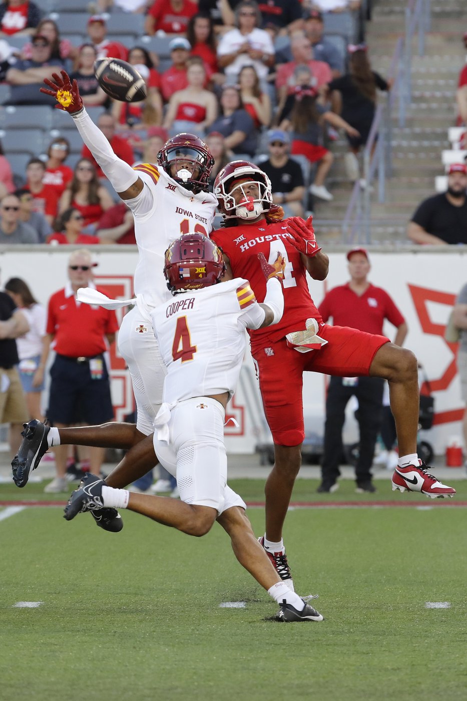 Rocco Becht, Abu Sama III lead No. 18 Iowa State past Houston, 20-0 | iNFOnews.ca Rocco Becht, Abu Sama III lead No. 18 Iowa State past Houston, 20-0 | iNFOnews.ca