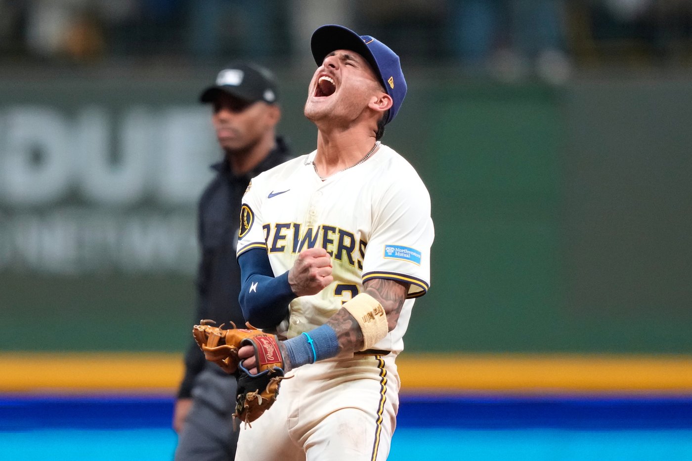 Brewers beat Cubs 3-1 in Game 5 of NL Division Series to earn NLCS matchup with Dodgers | iNFOnews.ca Brewers beat Cubs 3-1 in Game 5 of NL Division Series to earn NLCS matchup with Dodgers | iNFOnews.ca