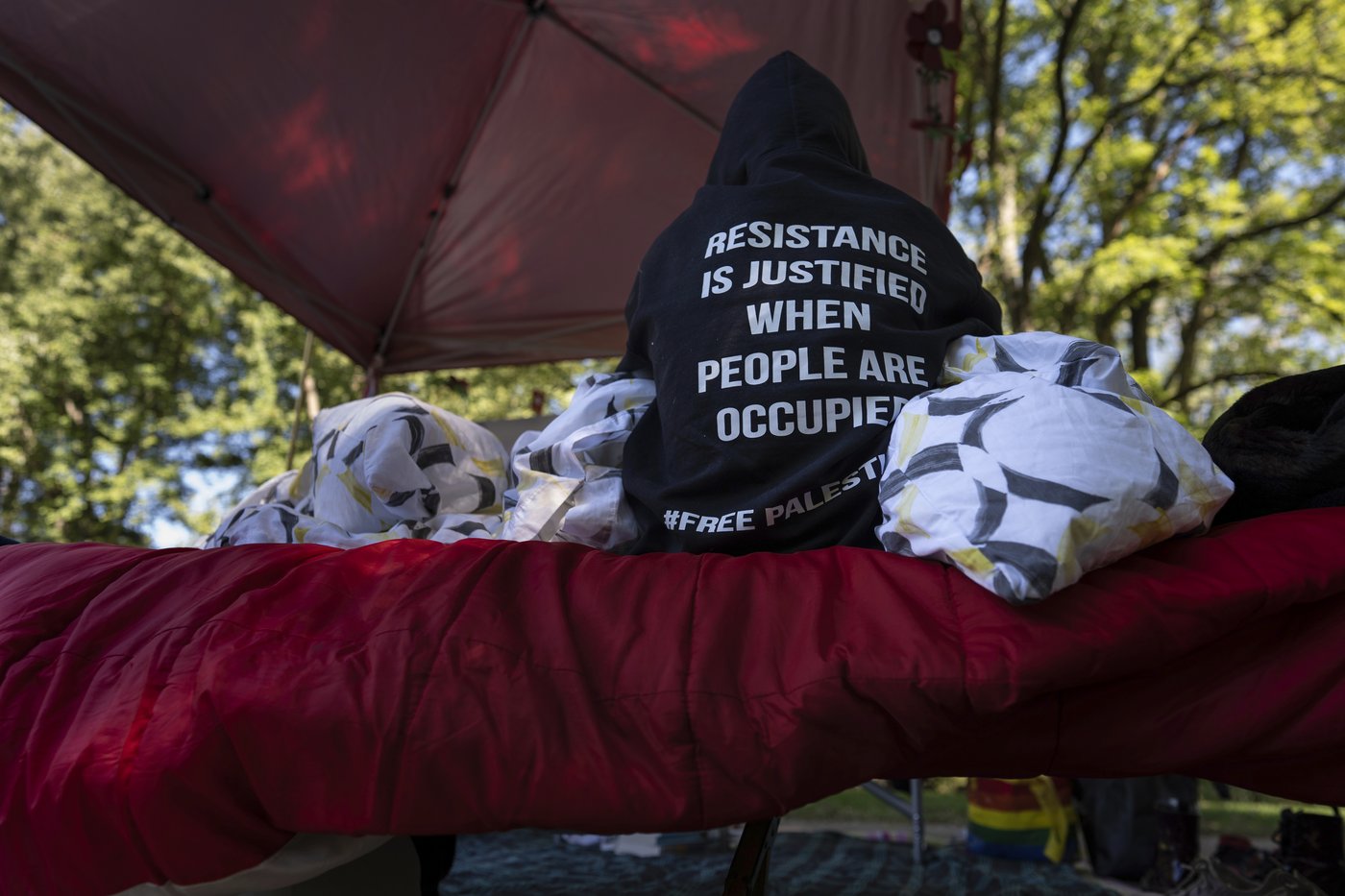 Pro-Palestinian protesters pitch encampment outside Jewish Democrat's Ohio home | iNFOnews.ca