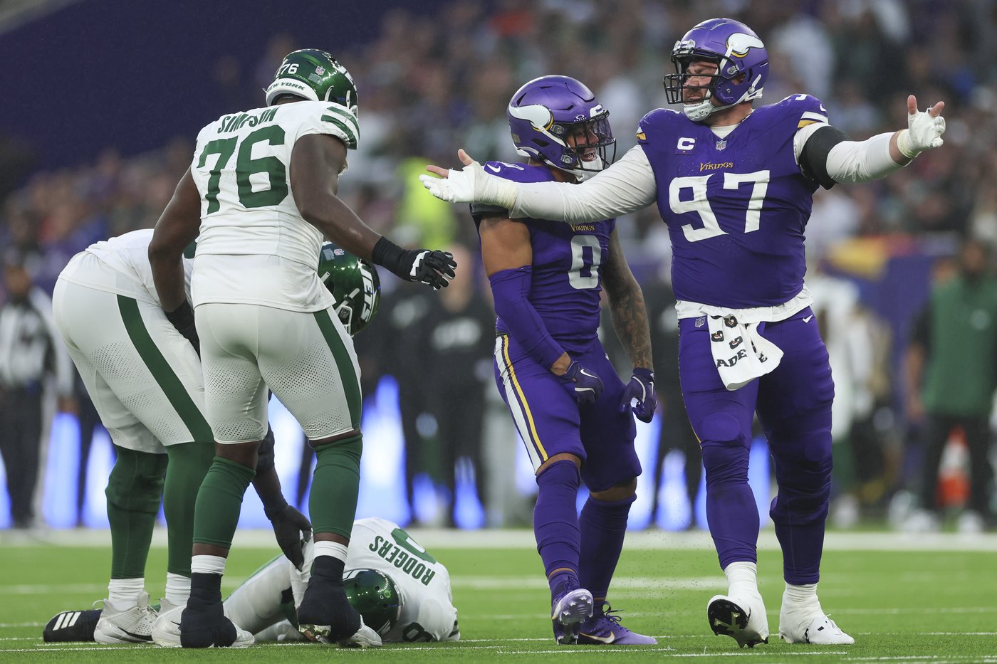 Jets QB Rodgers dealing with a low ankle sprain, but Saleh says he should be fine to play | iNFOnews.ca Jets QB Rodgers dealing with a low ankle sprain, but Saleh says he should be fine to play | iNFOnews.ca