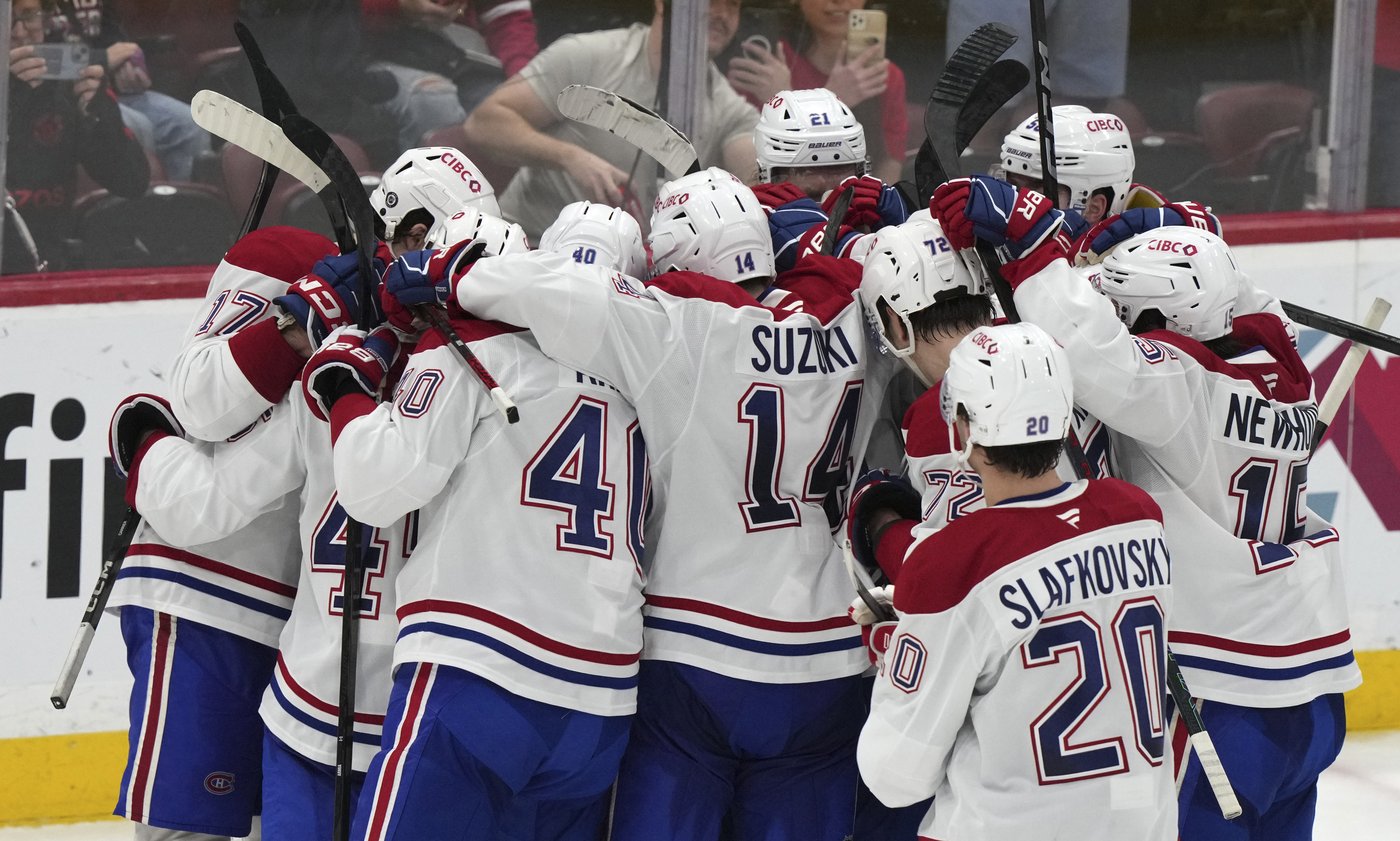 Dobes gets shutout in NHL debut, Canadiens blank Panthers 4-0 | iNFOnews.ca