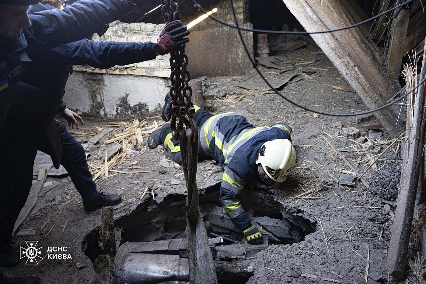 Russia launches one of its fiercest missile and drone attacks at Ukraine's infrastructure | iNFOnews.ca