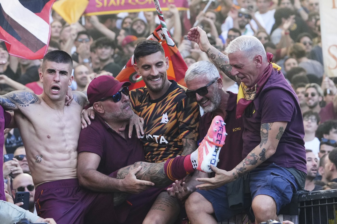 Homegrown Pellegrini scores derby winner after being stripped of Roma's captaincy | iNFOnews.ca