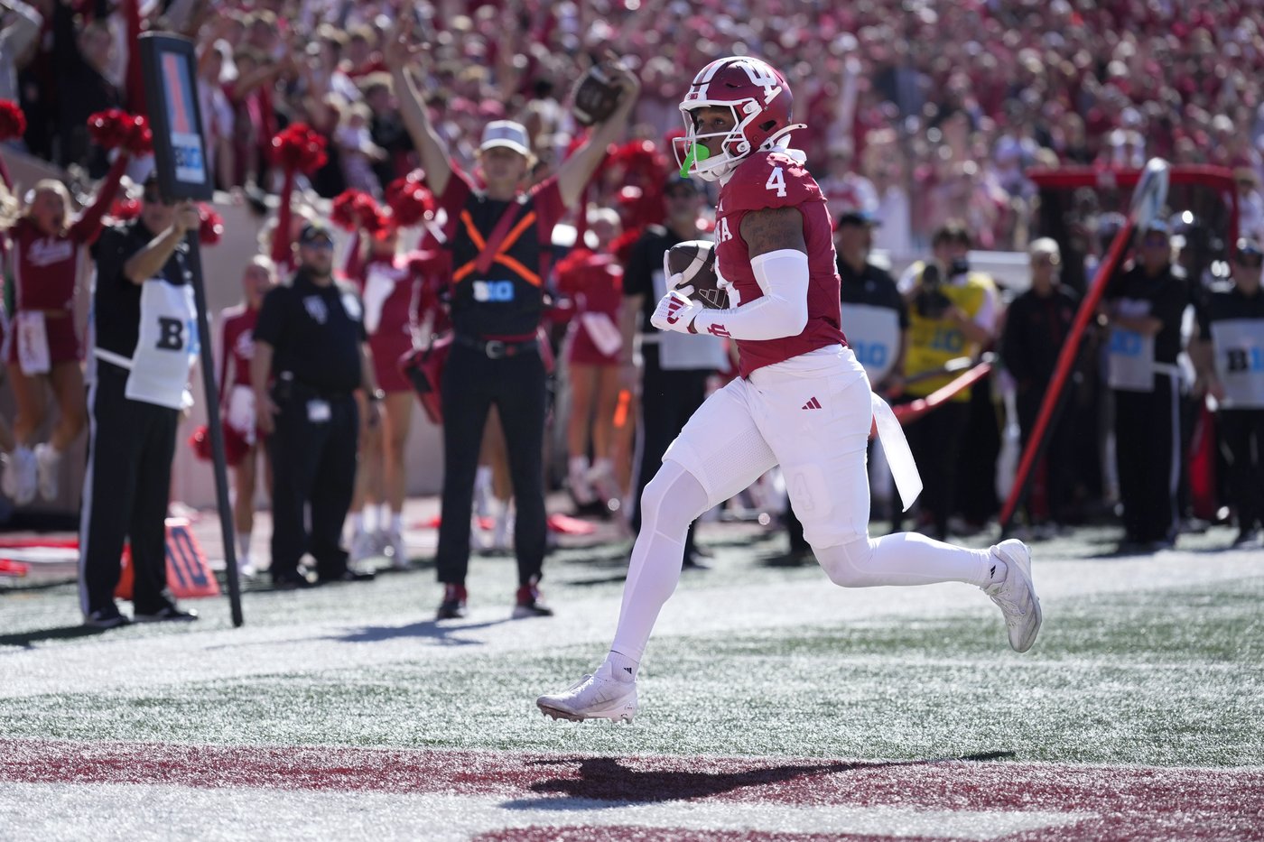 No. 16 Indiana routs Nebraska 56-7 to stay unbeaten; Rourke injures hand and misses 2nd half | iNFOnews.ca No. 16 Indiana routs Nebraska 56-7 to stay unbeaten; Rourke injures hand and misses 2nd half | iNFOnews.ca