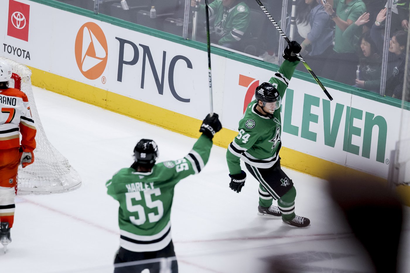 Mikael Granlund's 2nd goal pushes Stars past Ducks 4-3 in overtime | iNFOnews.ca