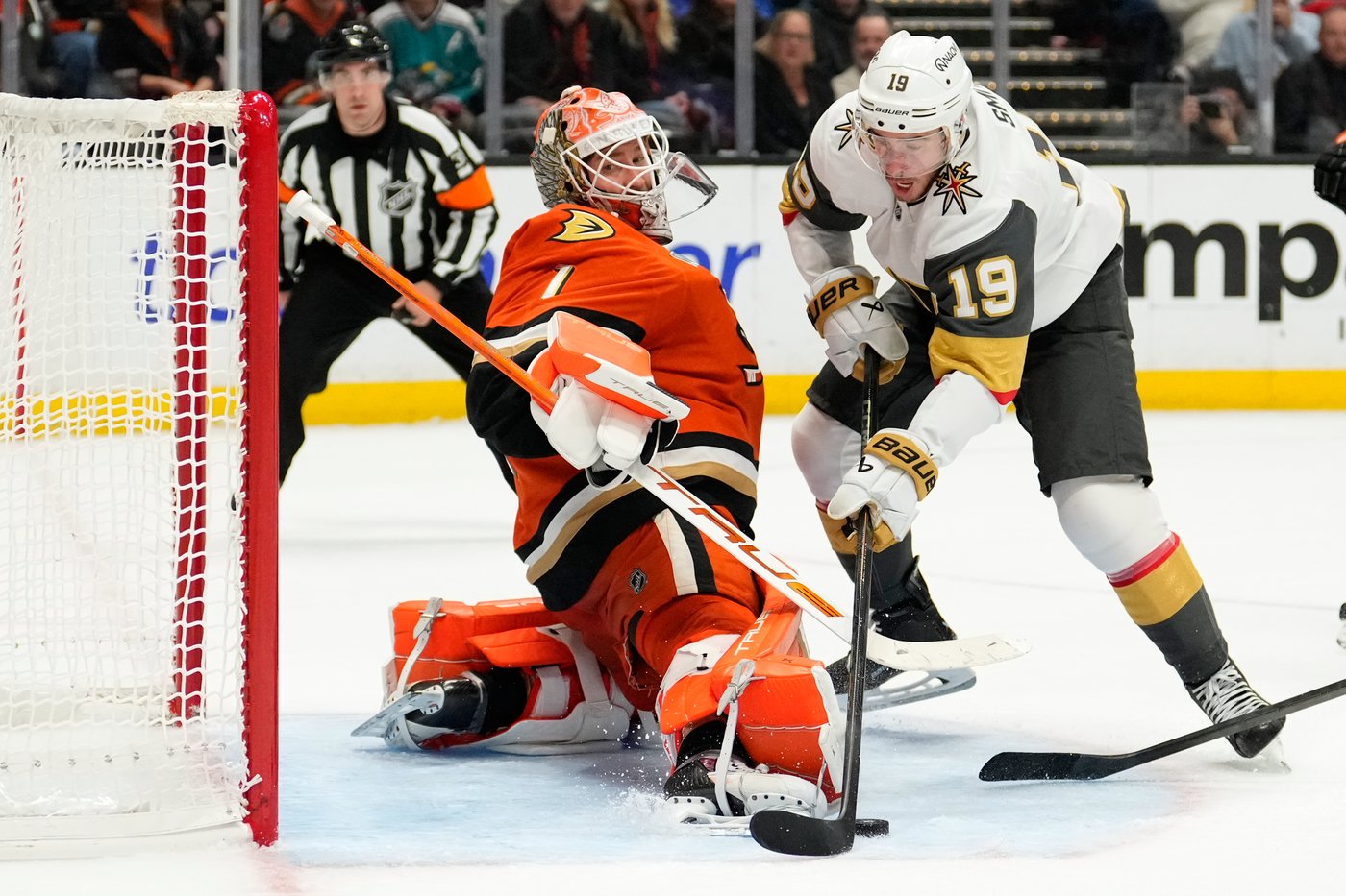 Cutter Gauthier capitalizes on Mitch Marner's mistake to give Ducks 4-3 OT win over Golden Knights | iNFOnews.ca Cutter Gauthier capitalizes on Mitch Marner's mistake to give Ducks 4-3 OT win over Golden Knights | iNFOnews.ca