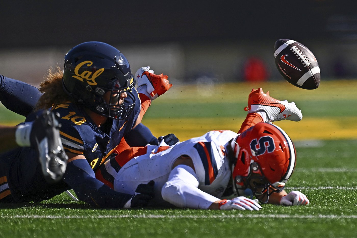 Passing leader McCord keeps Syracuse on the ground as Orange grinds out a 33-25 win over Cal | iNFOnews.ca