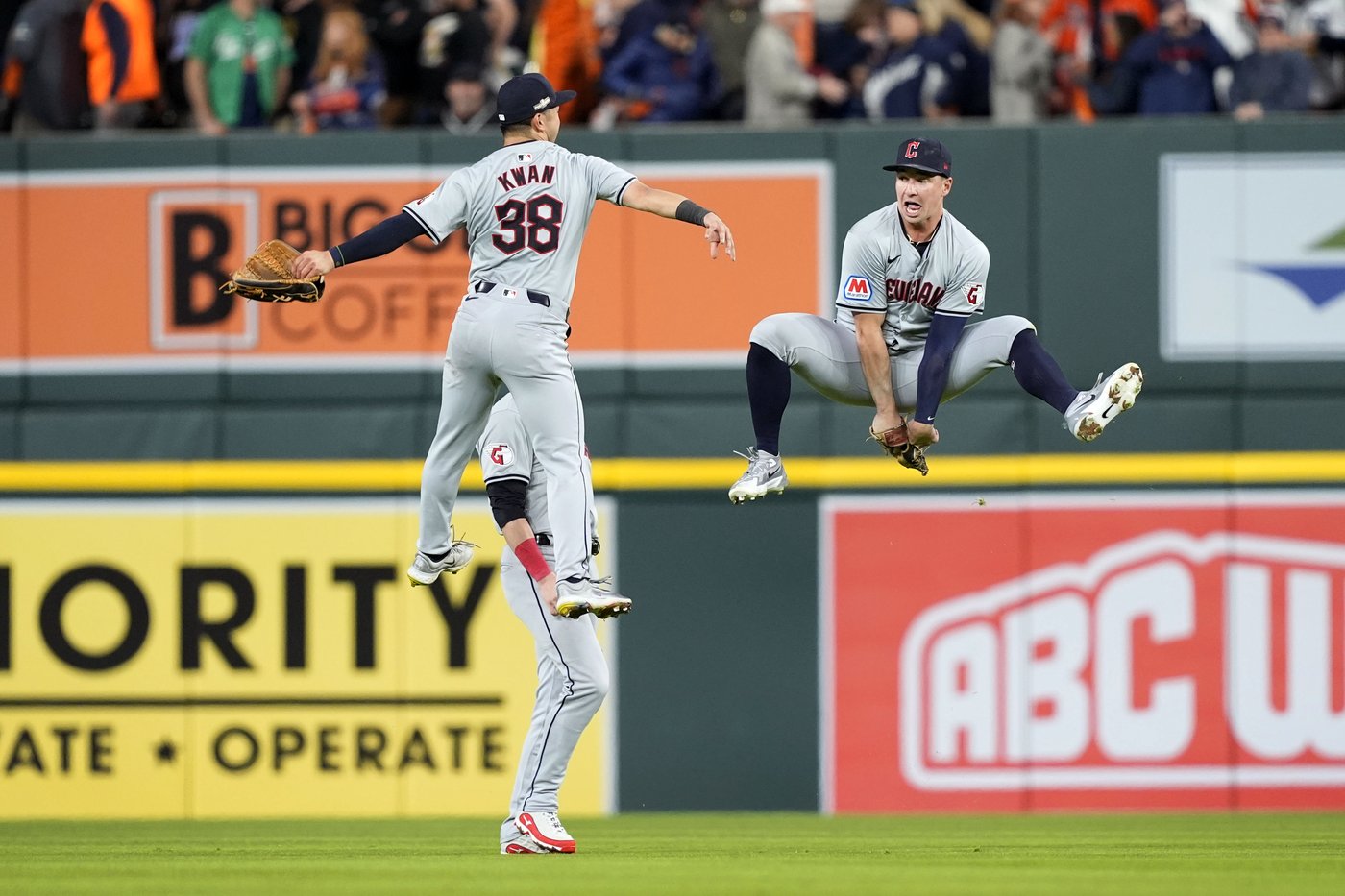MLB moves start of Tigers-Guardians decisive ALDS Game 5 from night to day | iNFOnews.ca
