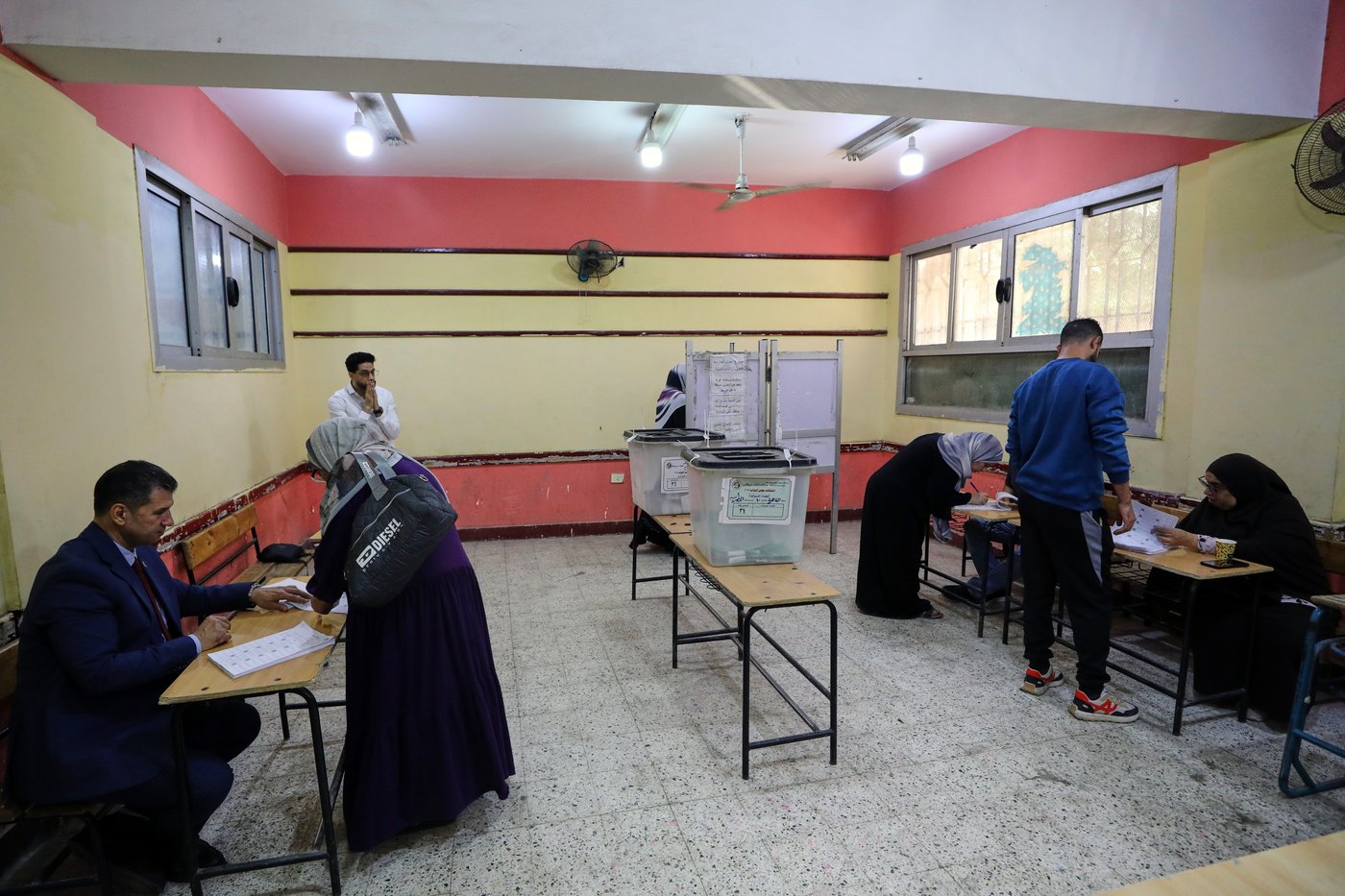 Egyptians vote in second phase of parliamentary elections | iNFOnews.ca