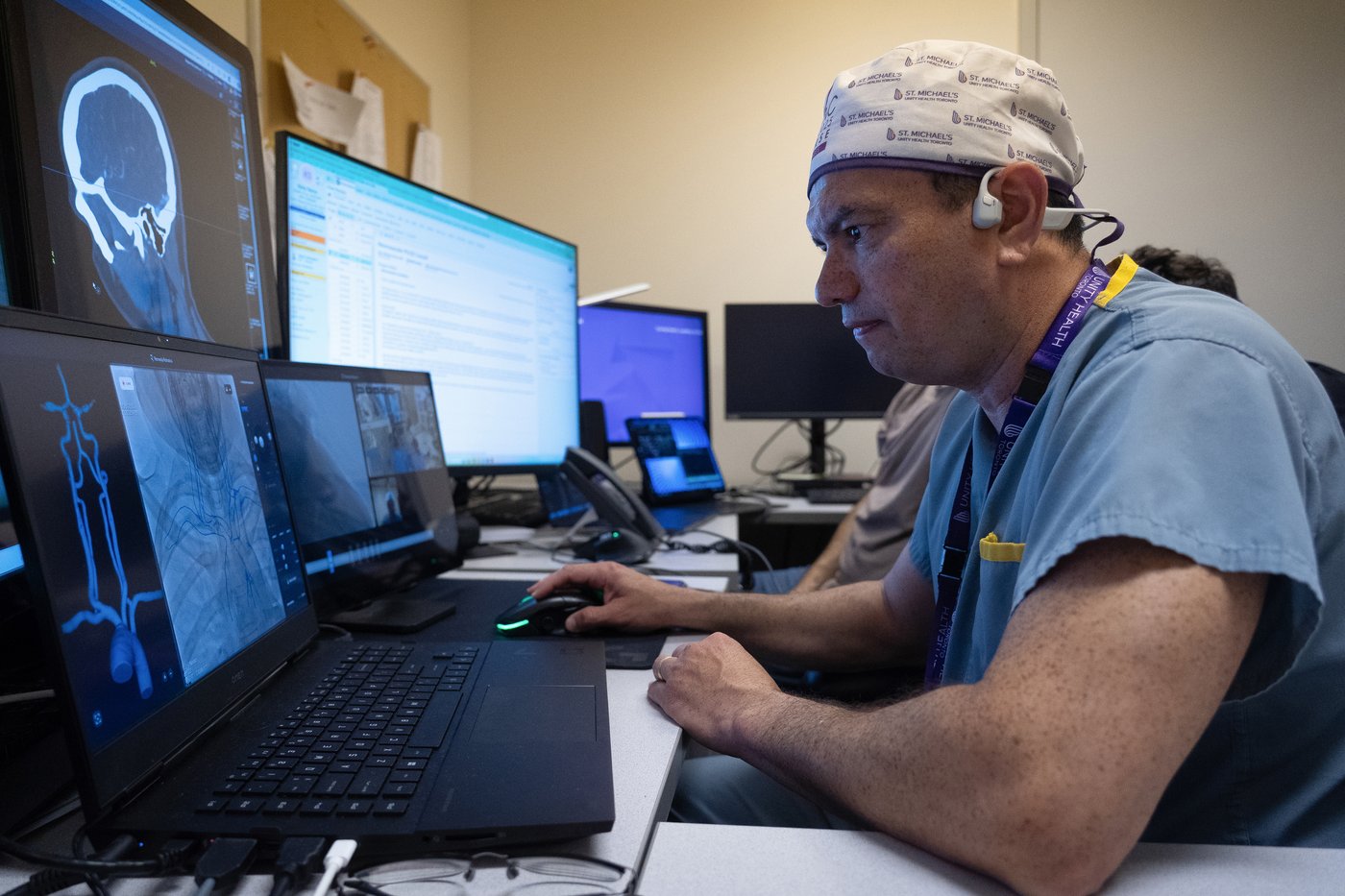 'Time is brain': Toronto hospital paving way for remote robotic treatment of strokes | iNFOnews.ca 'Time is brain': Toronto hospital paving way for remote robotic treatment of strokes | iNFOnews.ca