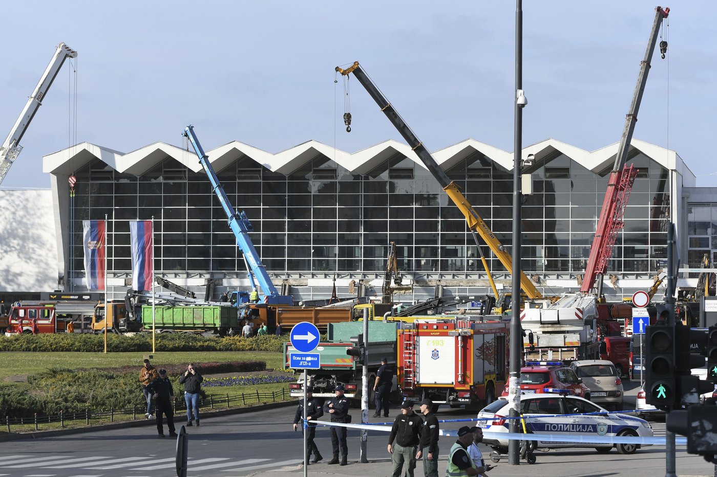 Roof collapse at Serbian railway station kills at least 14 | iNFOnews.ca Roof collapse at Serbian railway station kills at least 14 | iNFOnews.ca