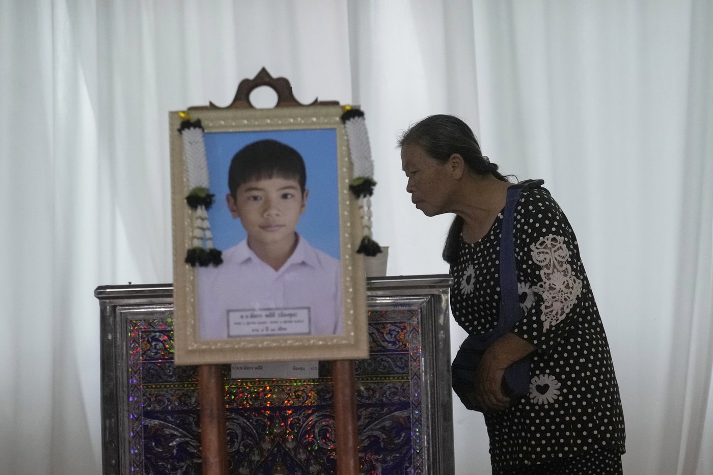 Memories and prayers are shared at a small-town funeral for the victims of horrific Thai bus fire | iNFOnews.ca Memories and prayers are shared at a small-town funeral for the victims of horrific Thai bus fire | iNFOnews.ca