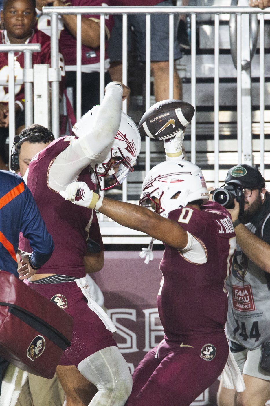 Florida State defense records seven sacks, Seminoles edge Cal for first win of 2024 | iNFOnews.ca